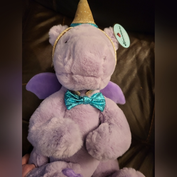 F.A.O Schwarz 12" Sparklers Wear & Share Plush Dragon w/ Party Hat. NWT. - Picture 3 of 13